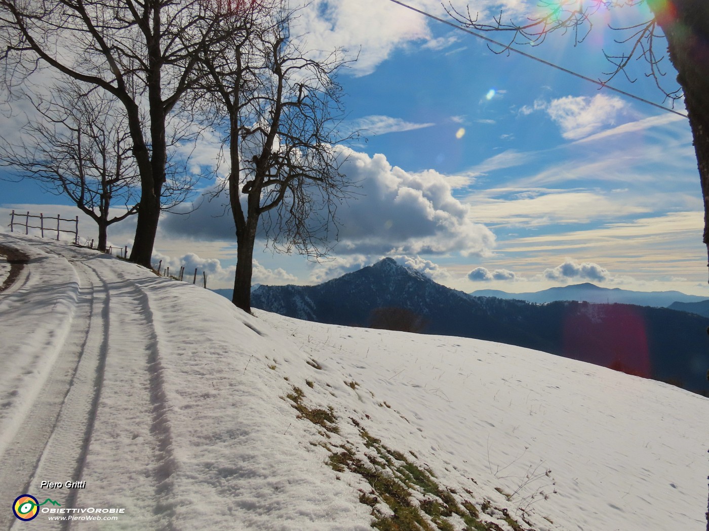 10 Bella vista verso il Monte Gioco.JPG